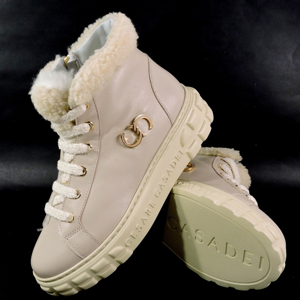 CASADEI 🇮🇹 WOMEN'S CREAM LEATHER COMFORT LAMB FUR WINTER FASHION FLAT BOOTIE - Picture 7 of 7